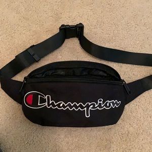 Champion cross body bag